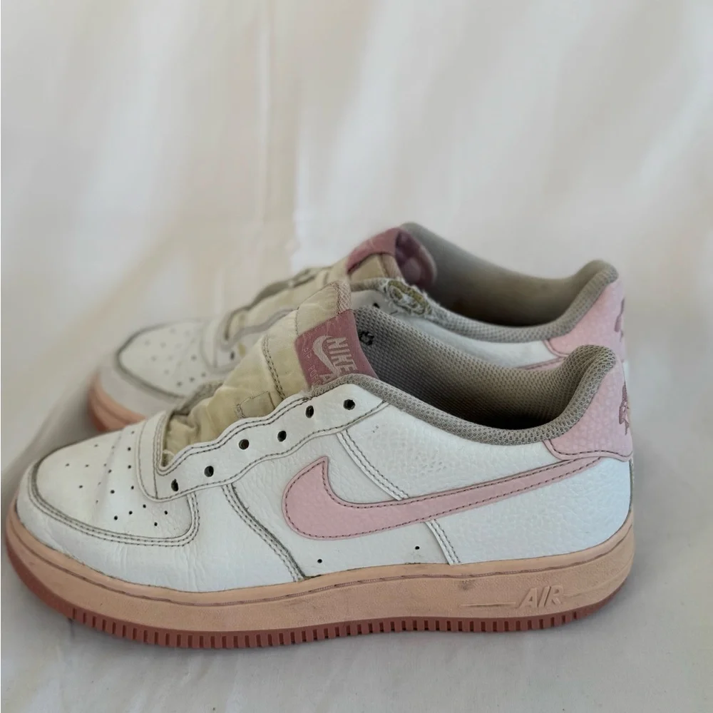 Nike Pink White‎ Air Force 1 Kids Size 5.5 Youth